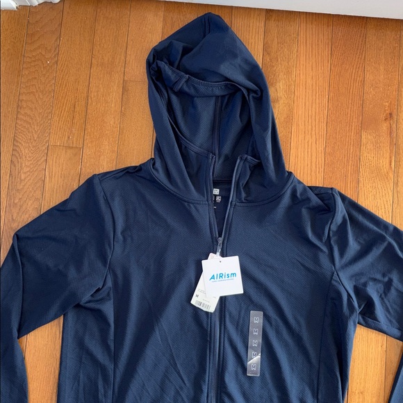NWT Uniqlo AIRism Dark Blue Zip Up Athletic Sweatshirt Size Medium - Picture 2 of 8